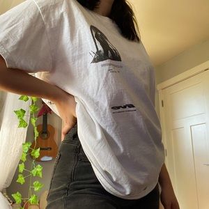 Hollywood’s Bleeding white graphic tee